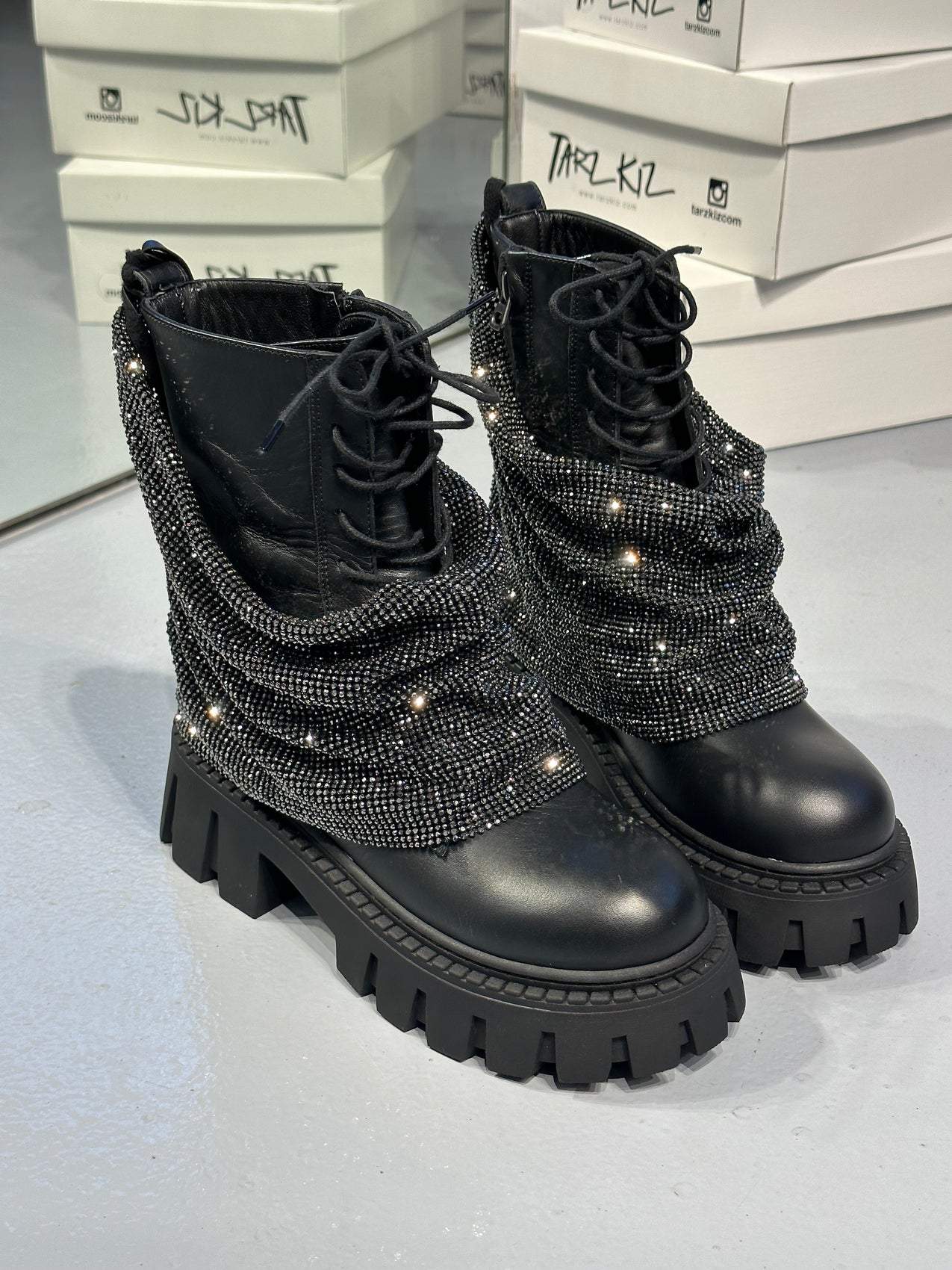 Elegant mid-calf boots with sequin trim
