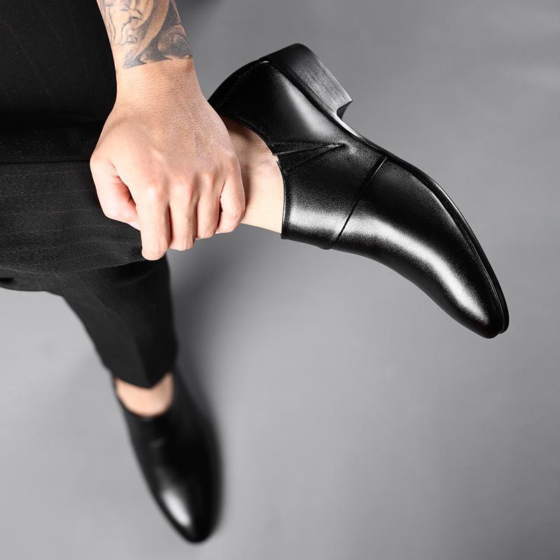 New set of footsteps business shoes versatile shoes
