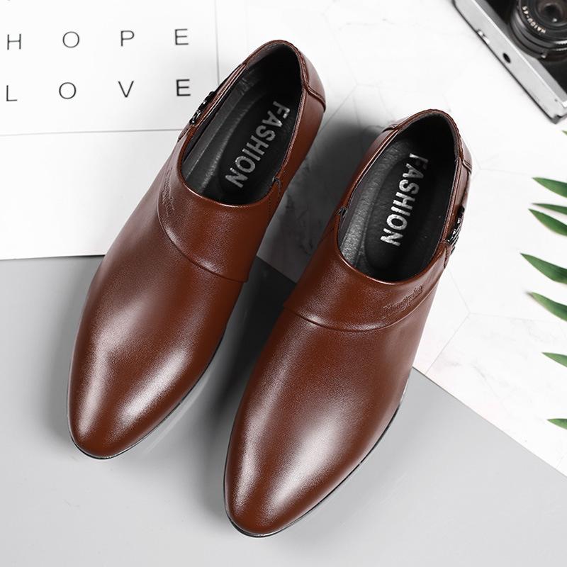 New set of footsteps business shoes versatile shoes