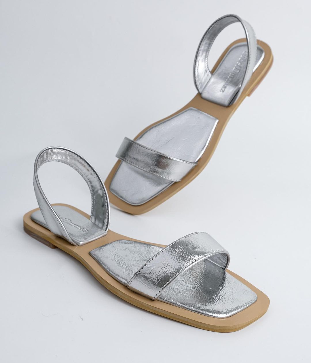 flat strappy sandals