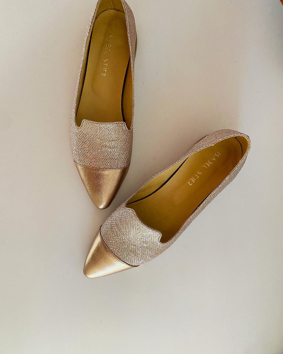 Gold pointed toe flat elegant fashion shoes