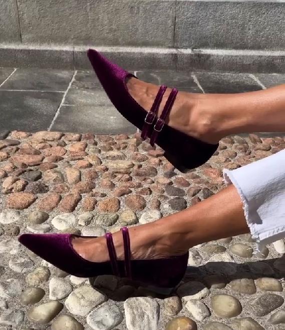 Red velvet flat bottomed casual shoes