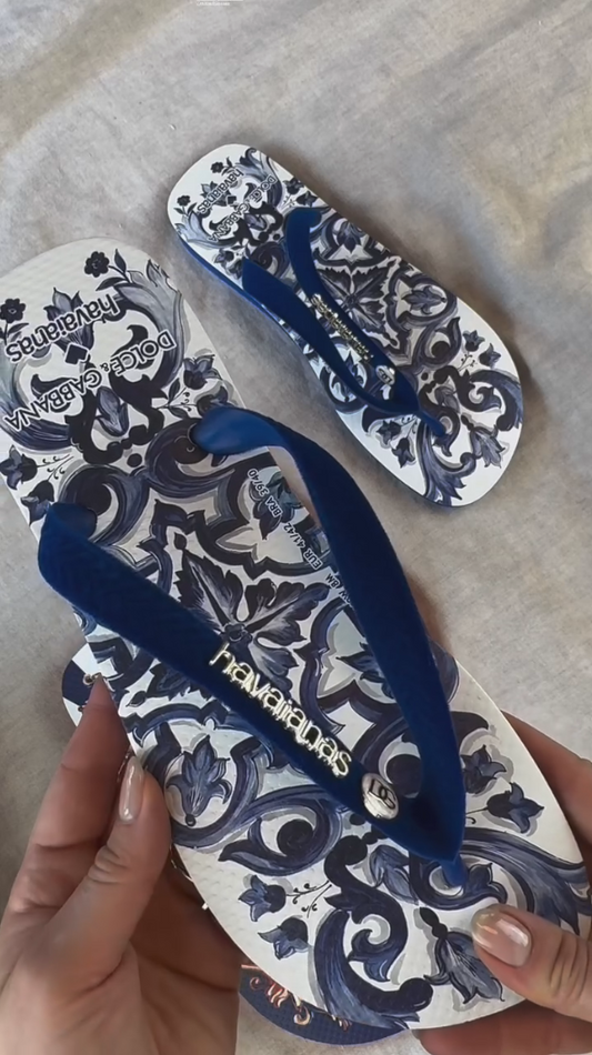 Retro print sandals