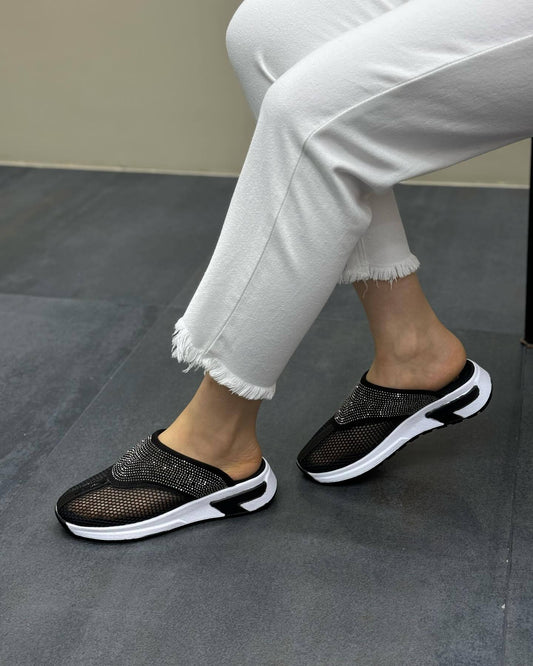 Black shiny convenient soft-soled slippers