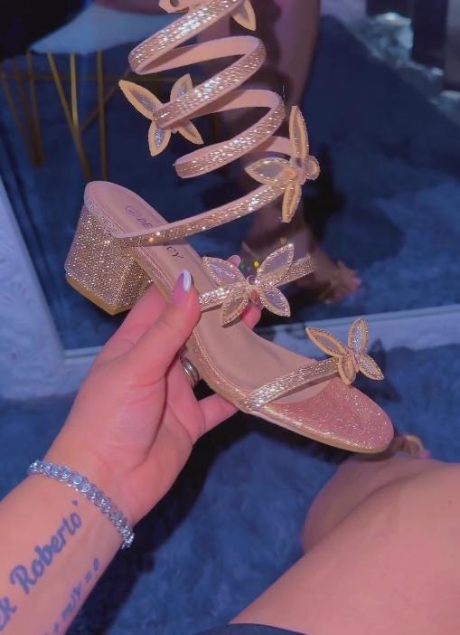 Gold lace butterfly diamond low-heeled strappy sandals