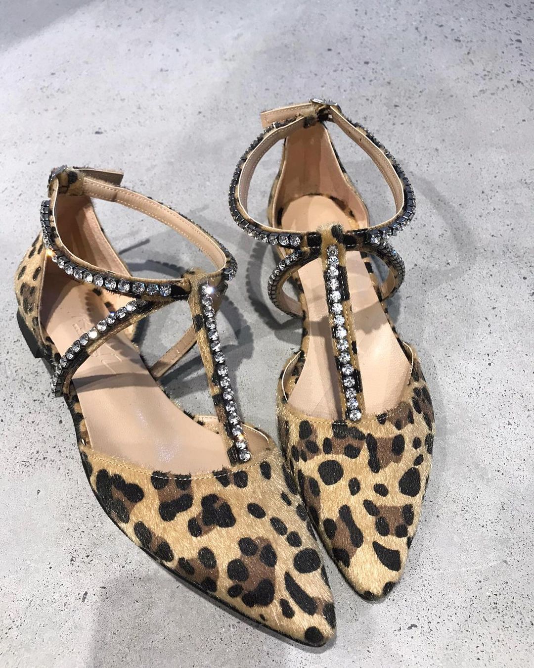 Leopard print diamond strappy pointed toe flat sandals