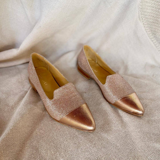 Gold pointed toe flat elegant fashion shoes