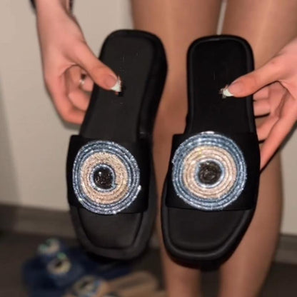 Shinning Eyes Slippers